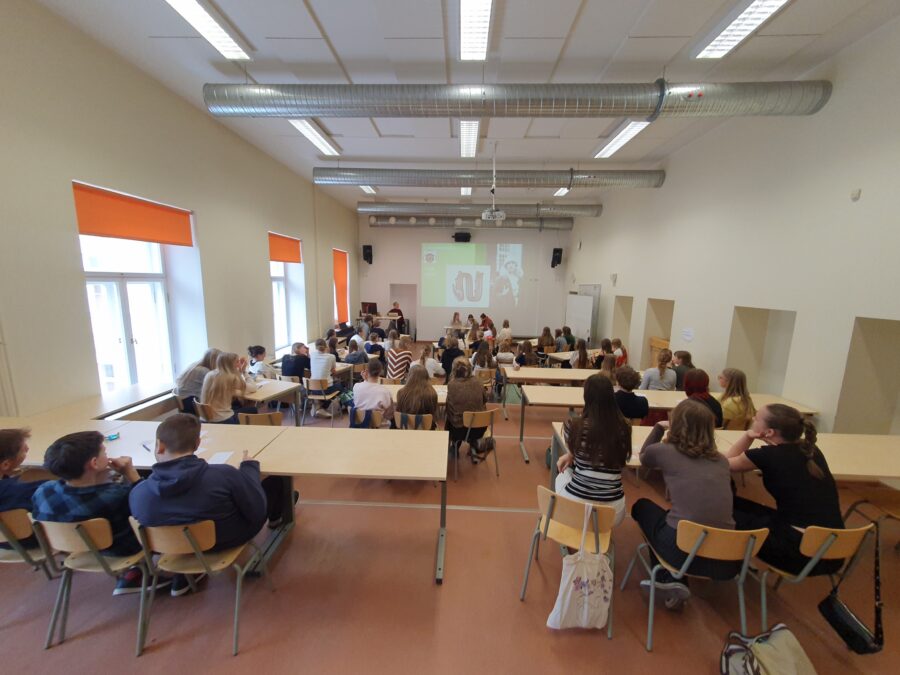 Kirjanduslik mälumäng